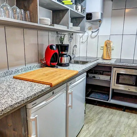 Griselda Apartment *